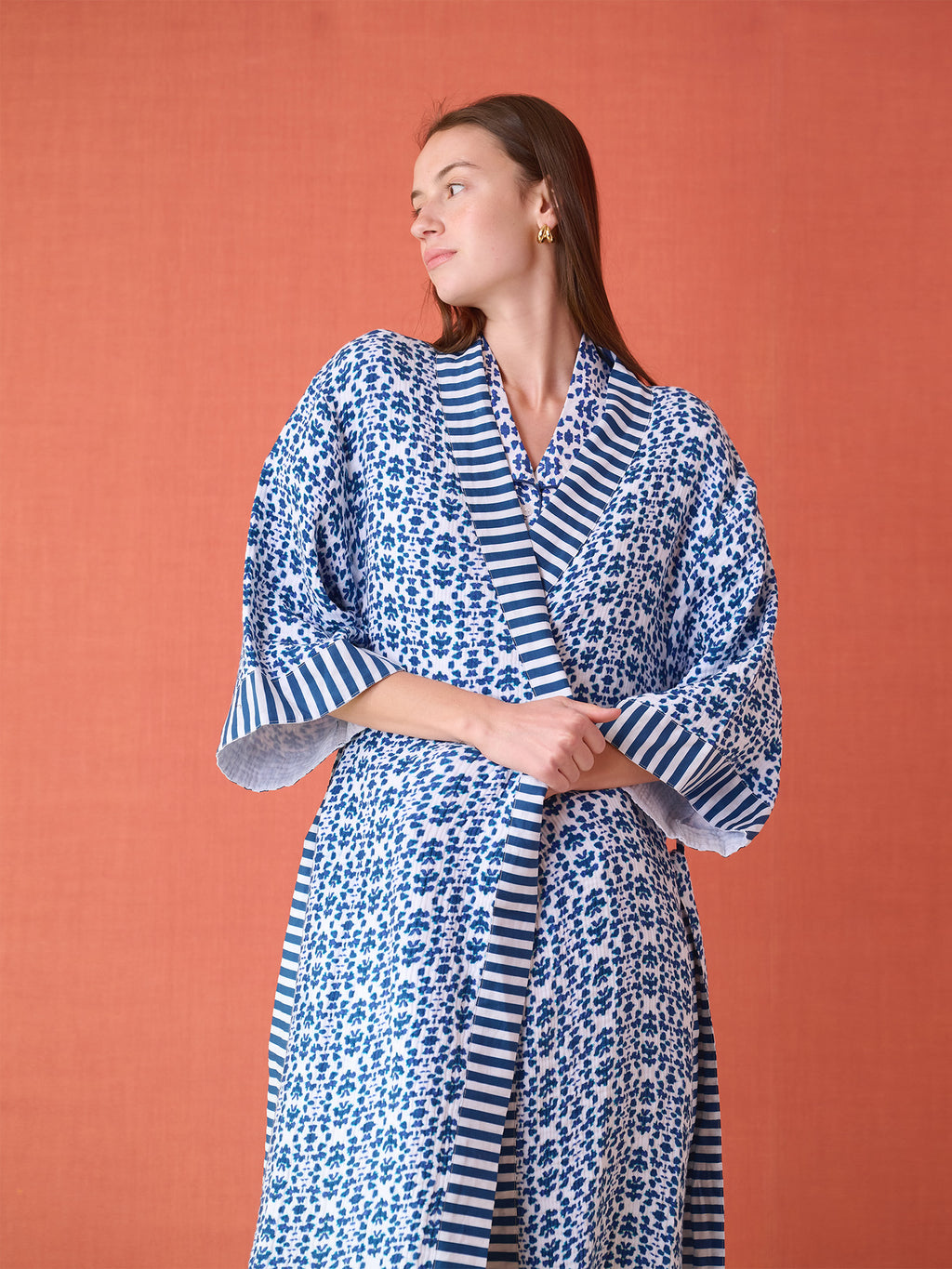 Brooks Avenue Bathrobe - Navy Chintz